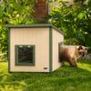 Dr. Pol Outdoor Cat House Dimensions Lifestyle Image